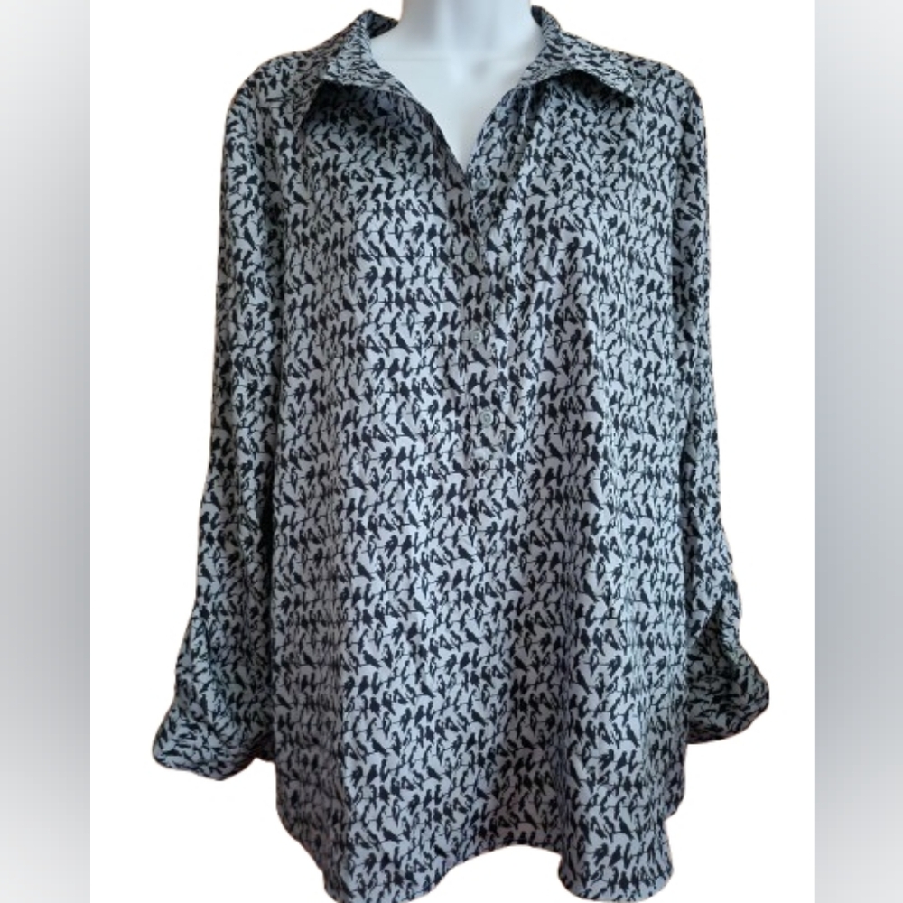 Ann Taylor Roll Tab Sleeve Lightweight Navy Bird-Print Blue Blouse Size MP